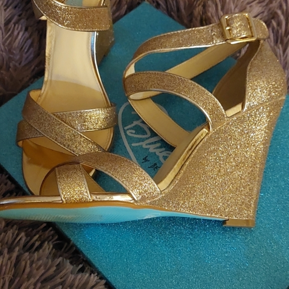 Betsey Johnson  Wedge